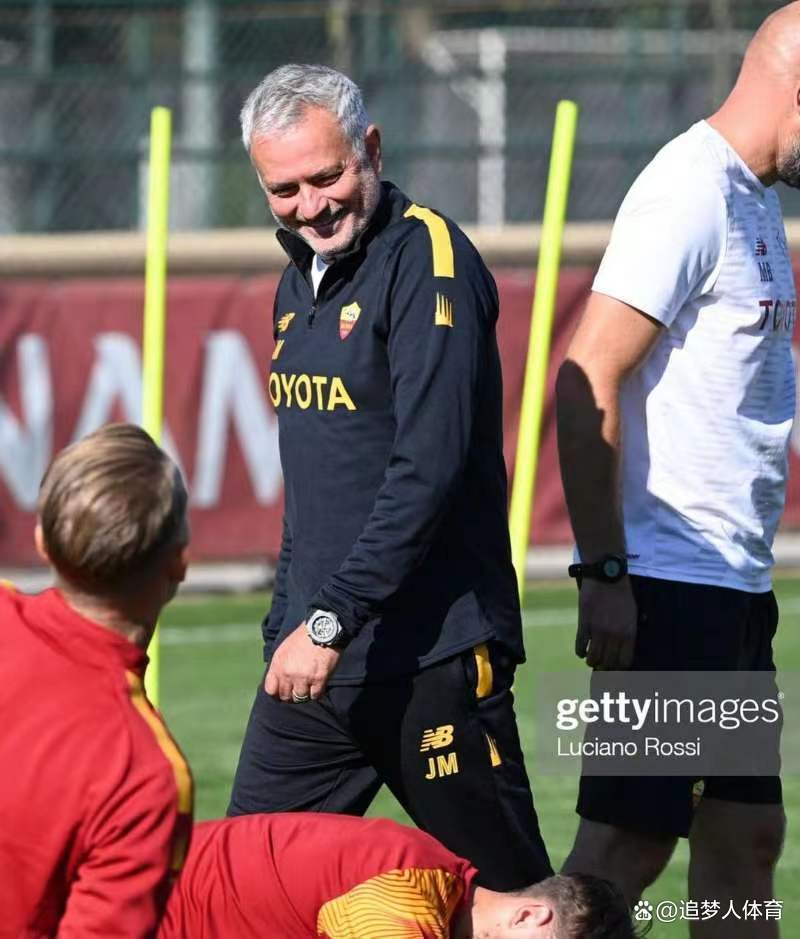 ayx赛后罗马备战欧联；手感冰凉细节曝光；态度坚定；资深球员宣示担当的简单介绍