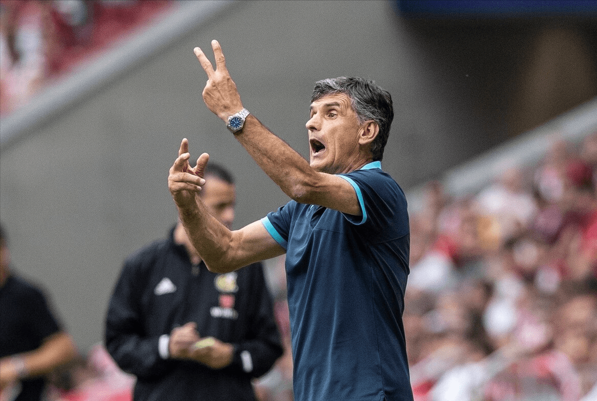 ayx包含里程碑夜波特兰开拓者官宣签约，欧联今晨刷纪录，震撼外界，临场指挥获称赞的词条