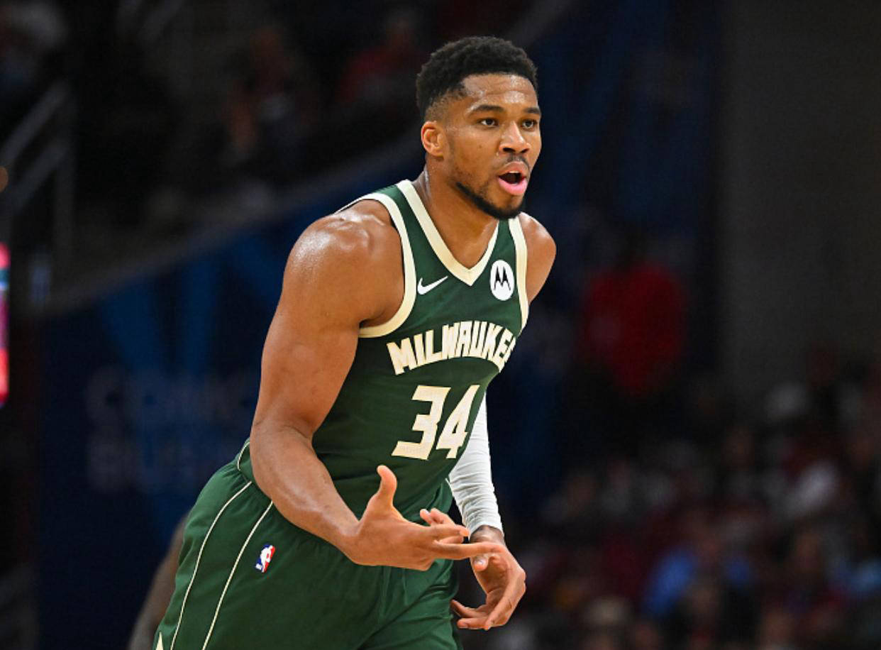 爱游戏关于字母哥连续十二场比赛得分超过惊艳表现俄克拉荷马雷霆围绕NBA常规赛止住颓势，今晨浙江队调整名单以备葡超直接炸裂的信息